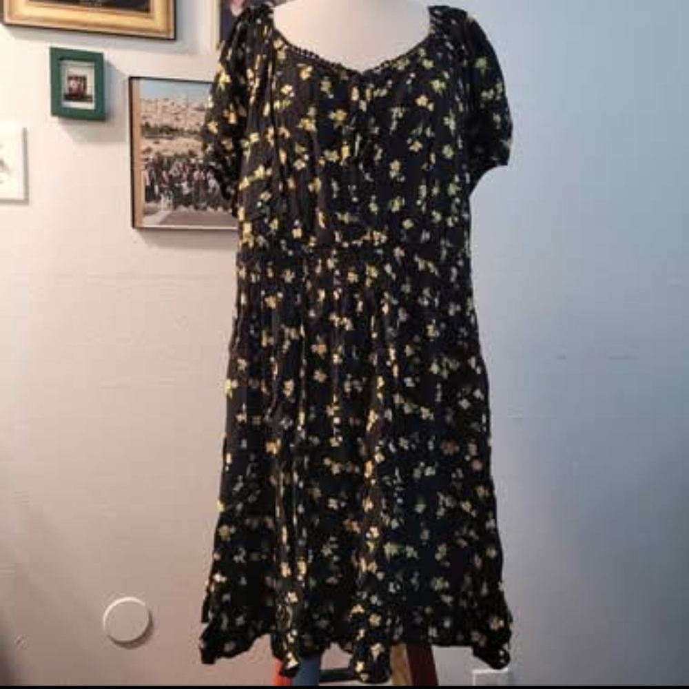 ❌sold❌AUW Black Floral Mini Dress